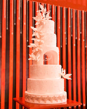 Load image into Gallery viewer, Wedding Cake: Bride and Groom name