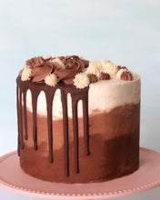 Load image into Gallery viewer, Vanilla Hazelnut Cake