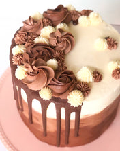 Load image into Gallery viewer, Vanilla Hazelnut Cake